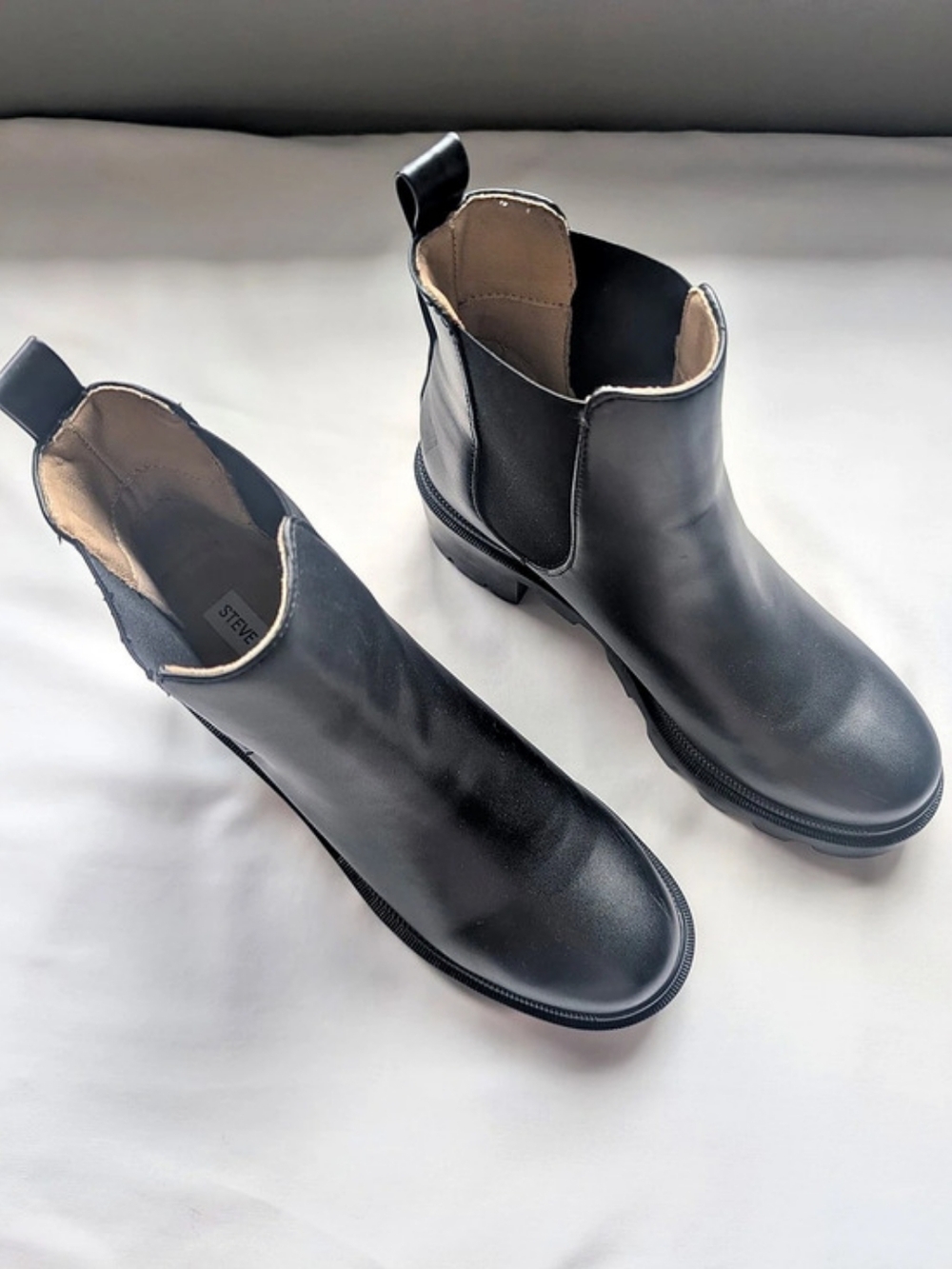 Steve Madden Black Lug Sole Ankle Boots Like New